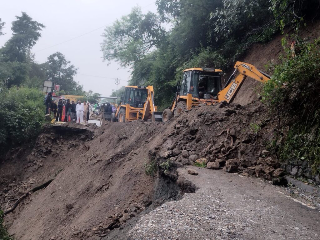 uk-deh-01-mussoorie-road-vis-uk10025_01092026082429_0109f_1788231269_701